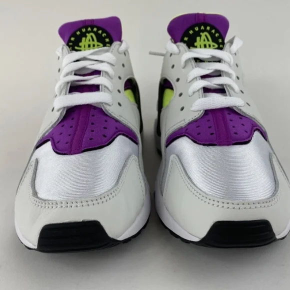 Nike Wmns Air Huarache 'Magenta' Sneakers Size 8.5 NWOT MSRP $120 - Picture 3 of 9